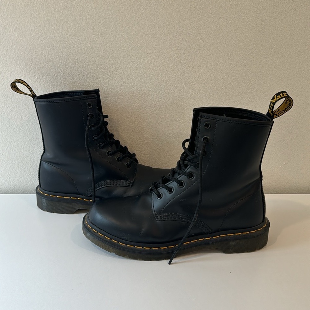 Dr. Martens (black)